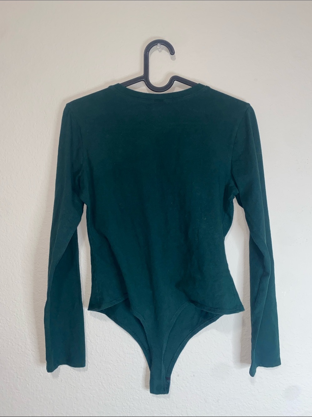 💋Green long sleeve Bodysuit that bottoms on the bottom! - Picture 7 of 7
